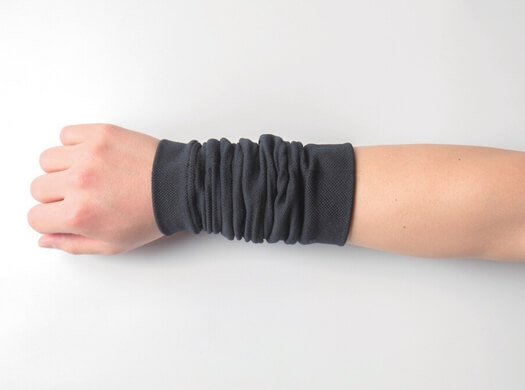 ブレイスレボ投球サポーターの装着イメージの写真